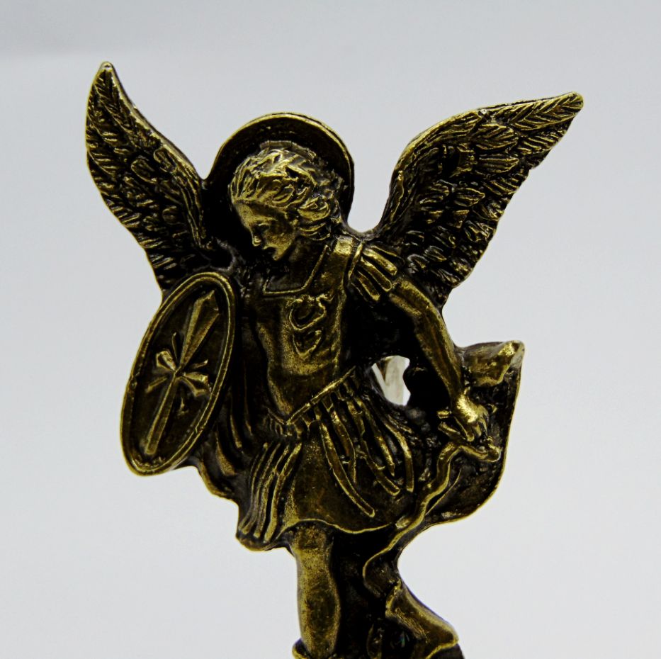 Arcangelo Michele rappresentazione in metallo